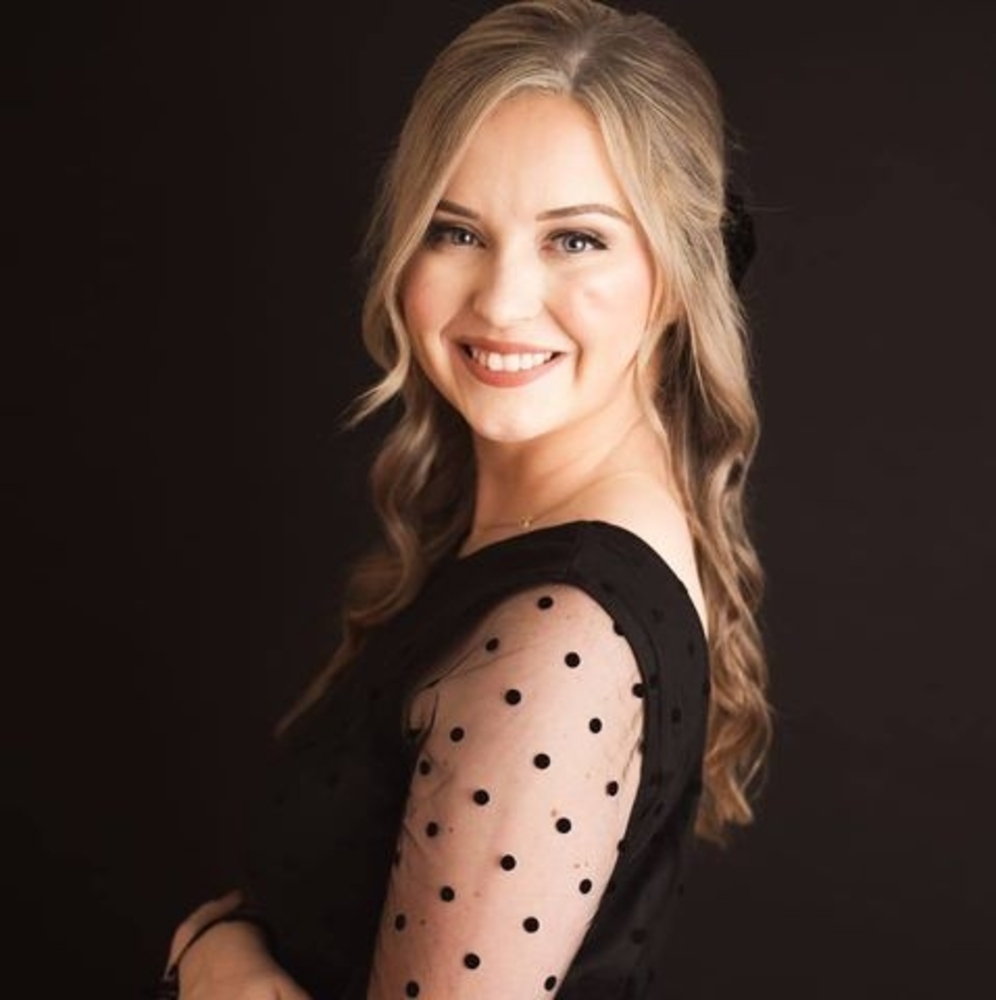 Meet your Posher, Sierra